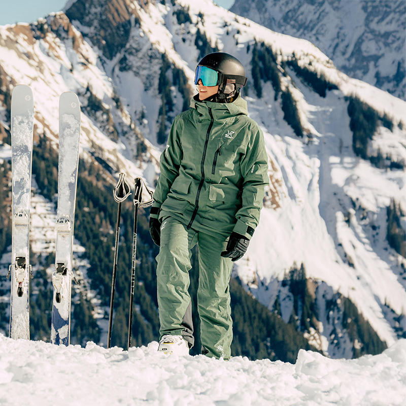 Ski wear　スキーウェア　elesse　エレッセ　 NICOLE SPORTS　二コル スポーツ　上下set ellesse エレッセ スキーウェア スノボウェア 上下セット レッド