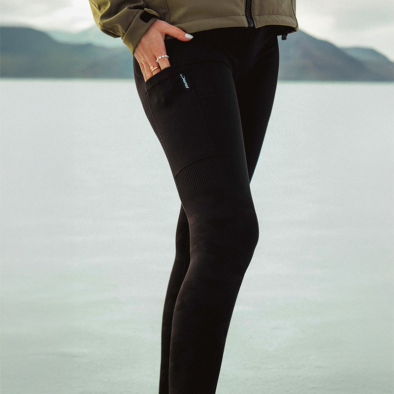 Descent Seamless Leggings Women Black Edition RevolutionRace