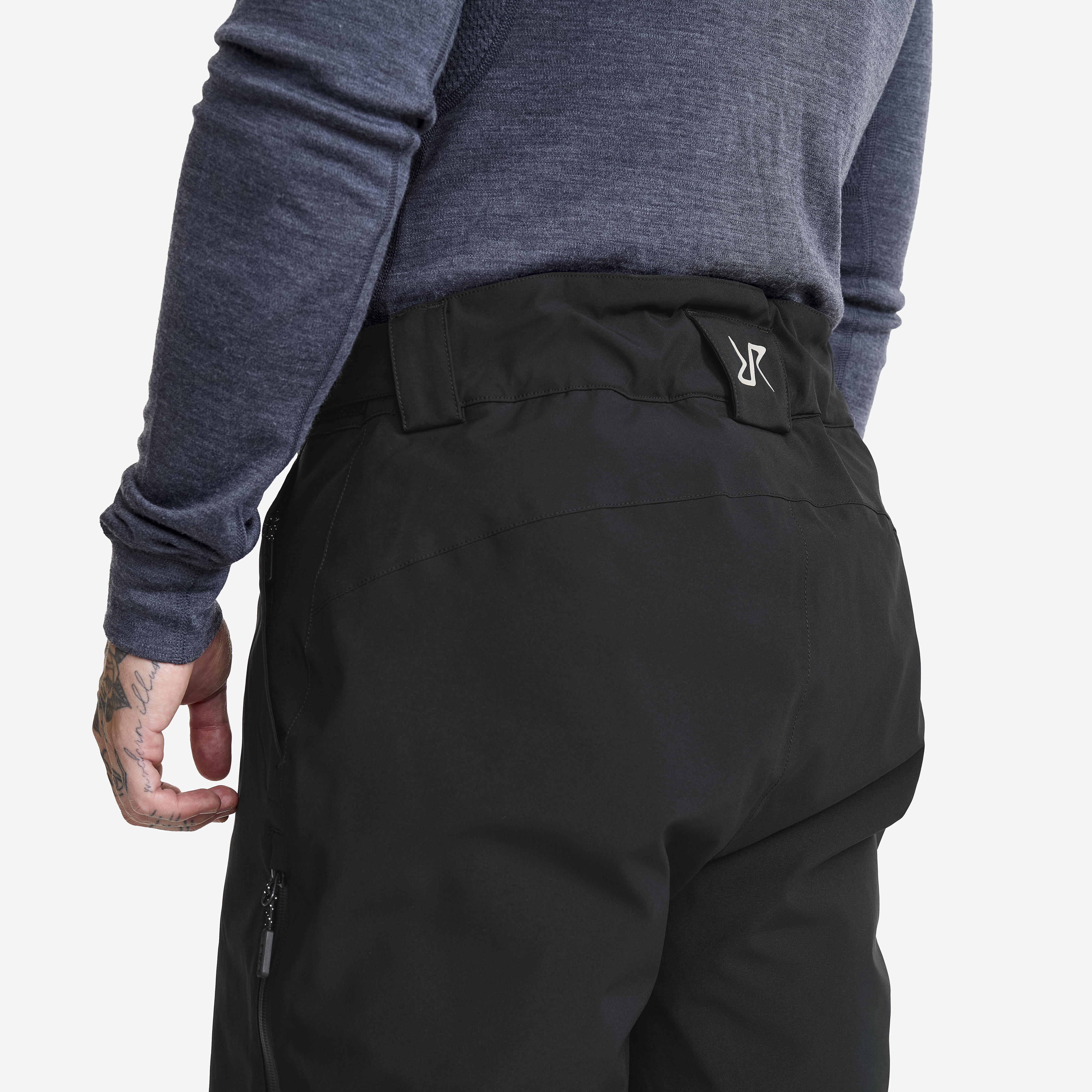 AccXel Insulated 2L Snow Pants Men Black | RevolutionRace