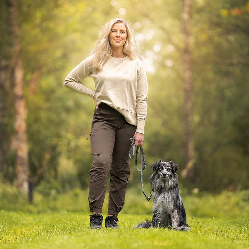 Breezy Curved Ankle Stretch Pants Women Mud | RevolutionRace