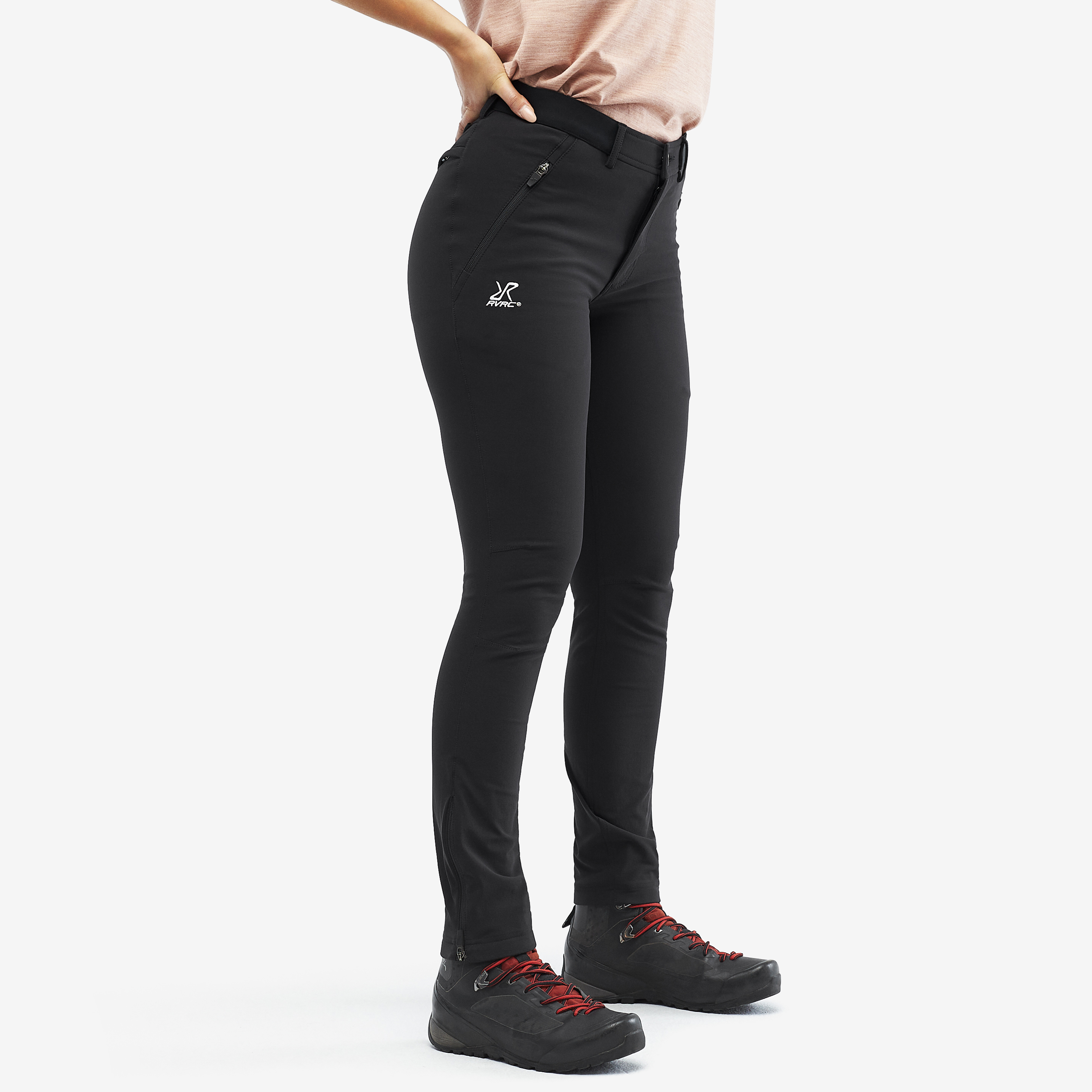 Daybreak Pants Black | RevolutionRace