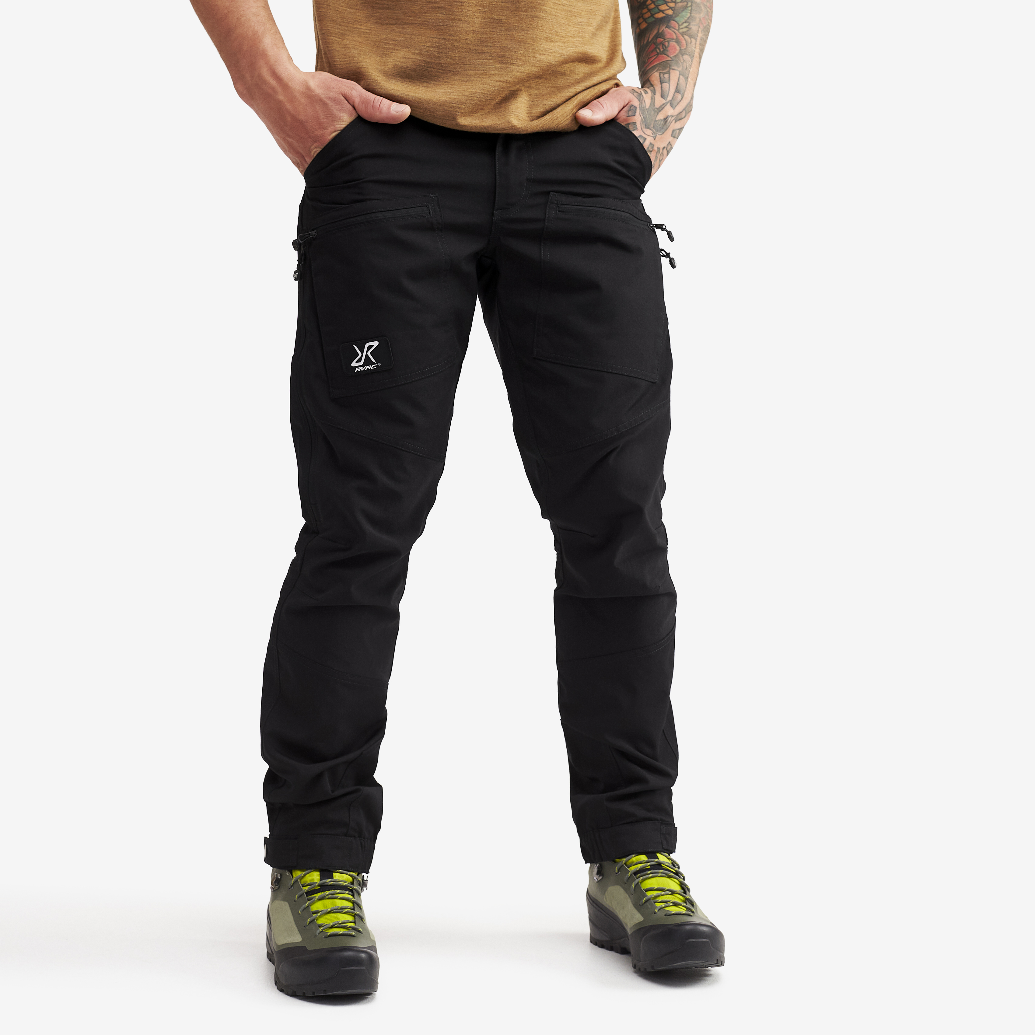 Nordwand Pro Short turistické kalhoty pro muže v černé barvě