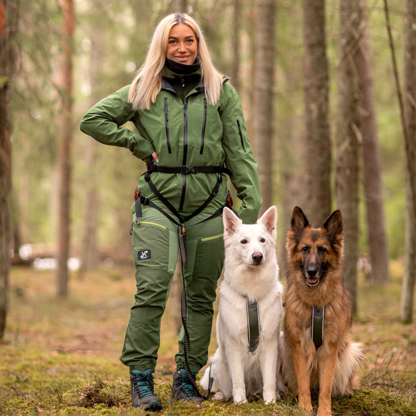 whisper jacket revolution race