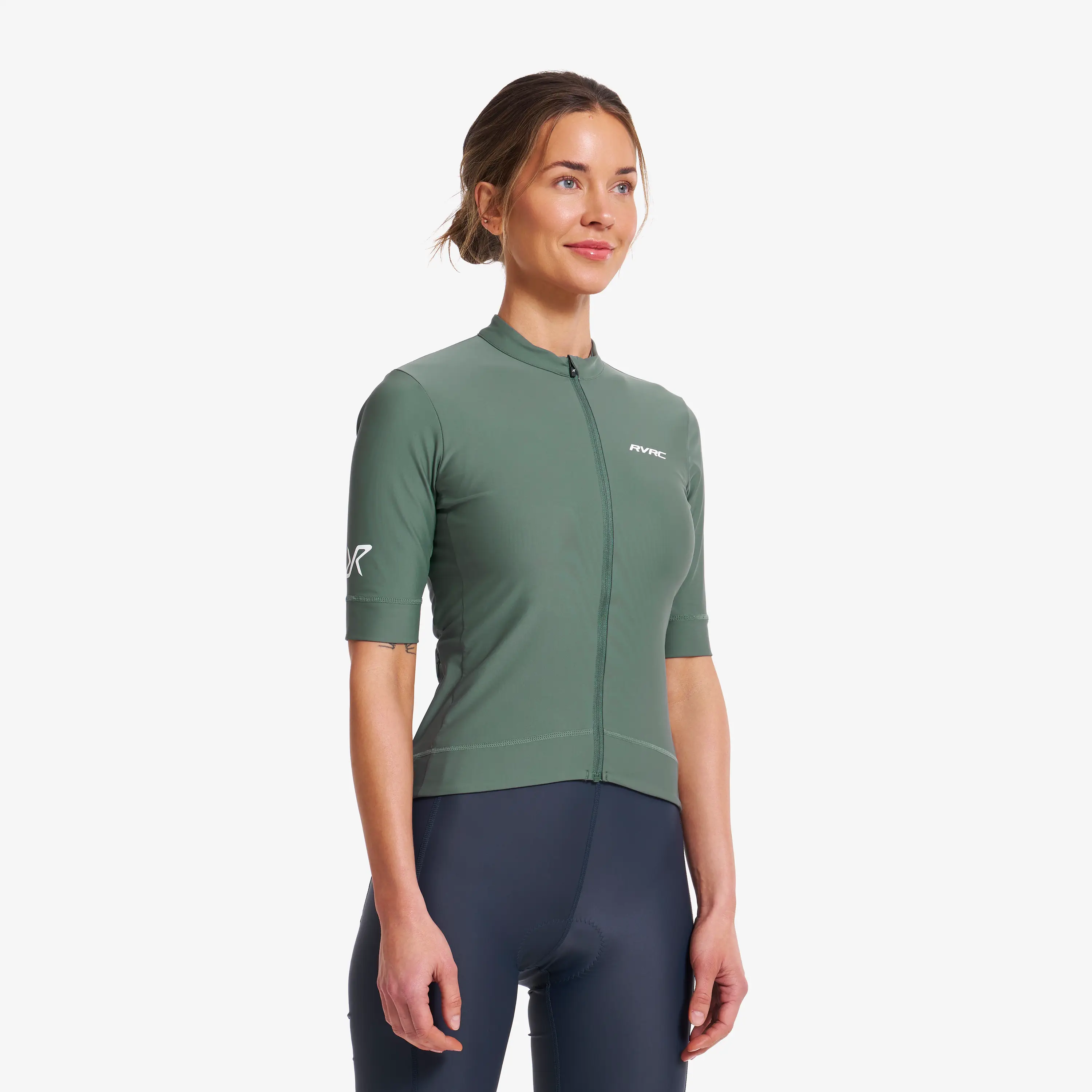 Wähle eine Farbe Balsam Green.