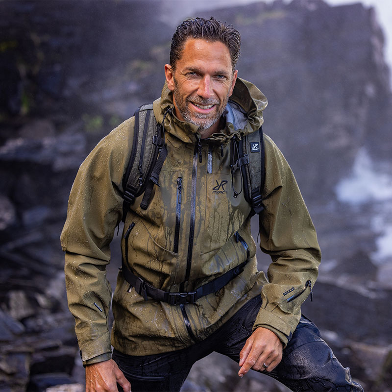 Cyclone 3L Shell Jacket Men Dark Olive | RevolutionRace