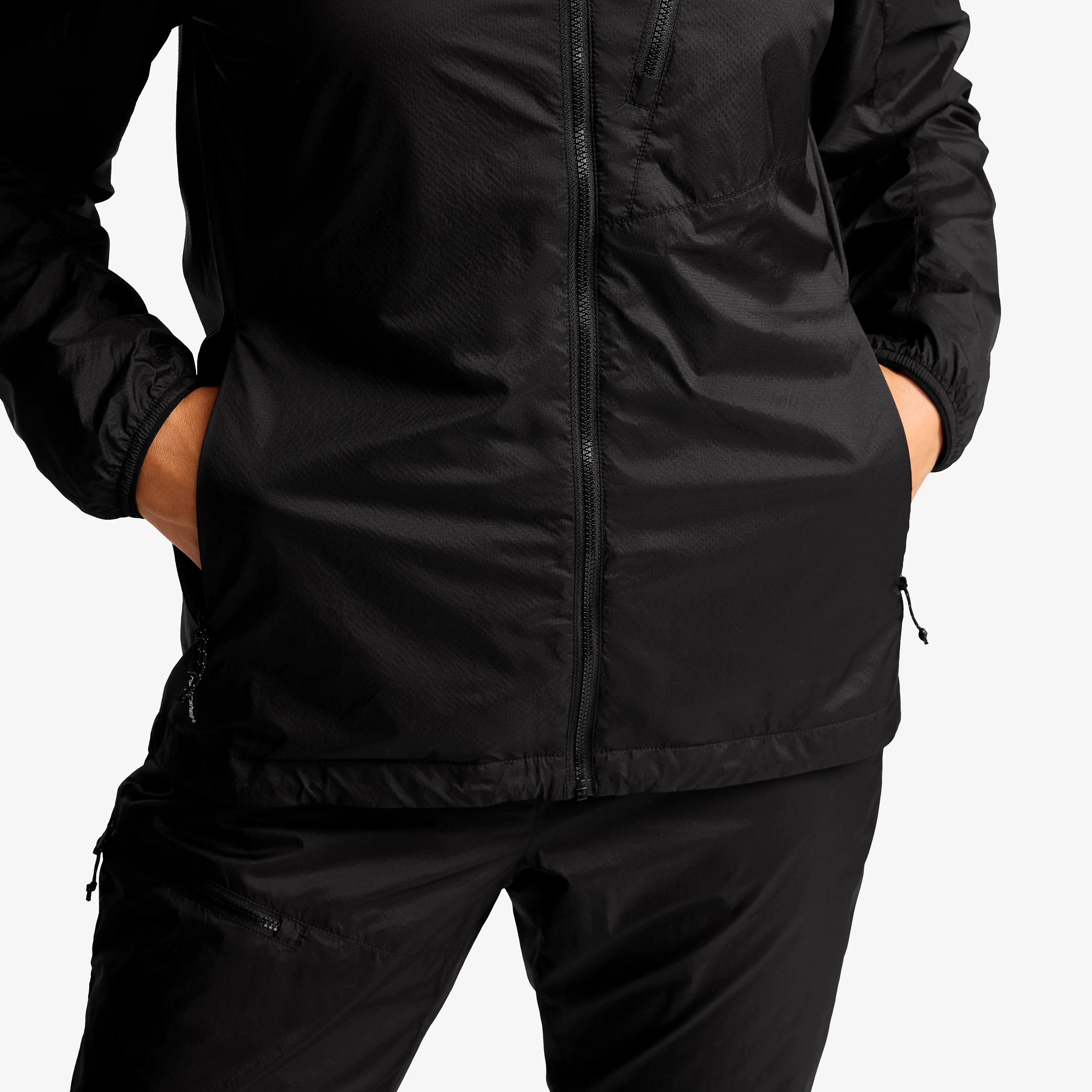 ウォーキング・ランニングウェア FCRB FREEZE TECH ARM COVER 26SS Black Brisk Tech Fleece-lined Jacket Women Black | RevolutionRace