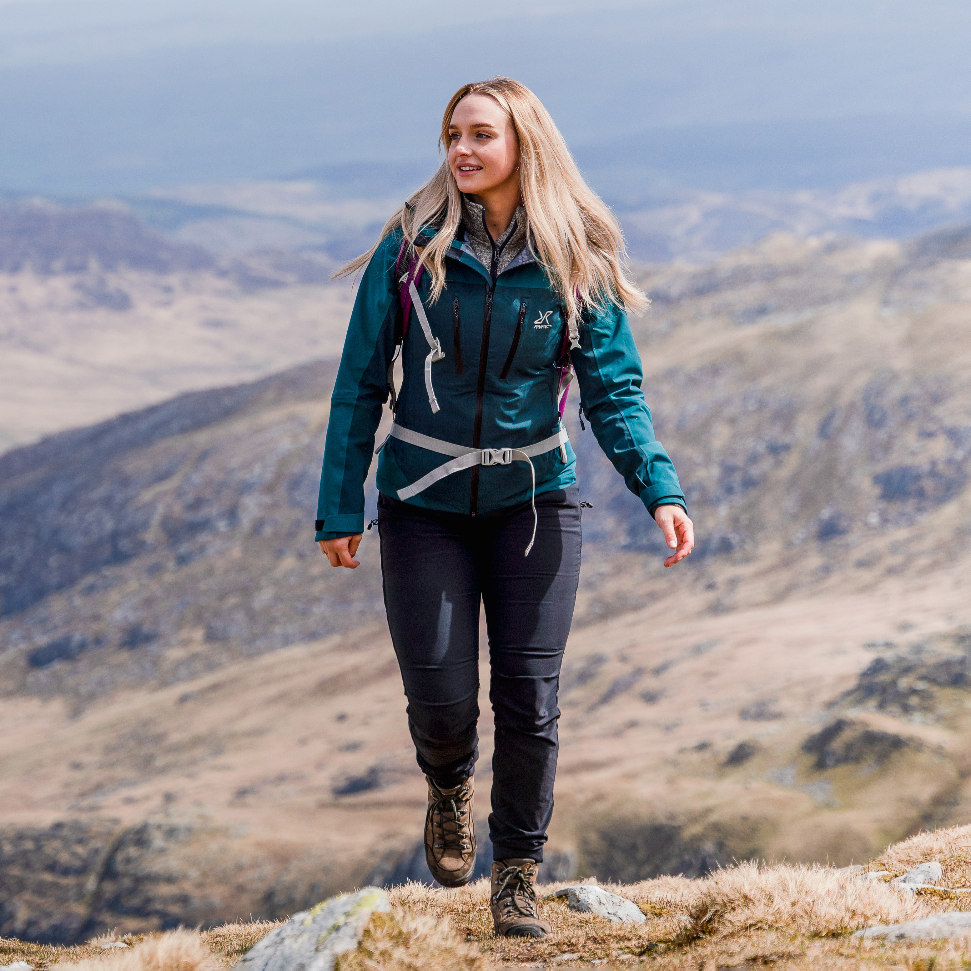 Hiking deals jackets womens