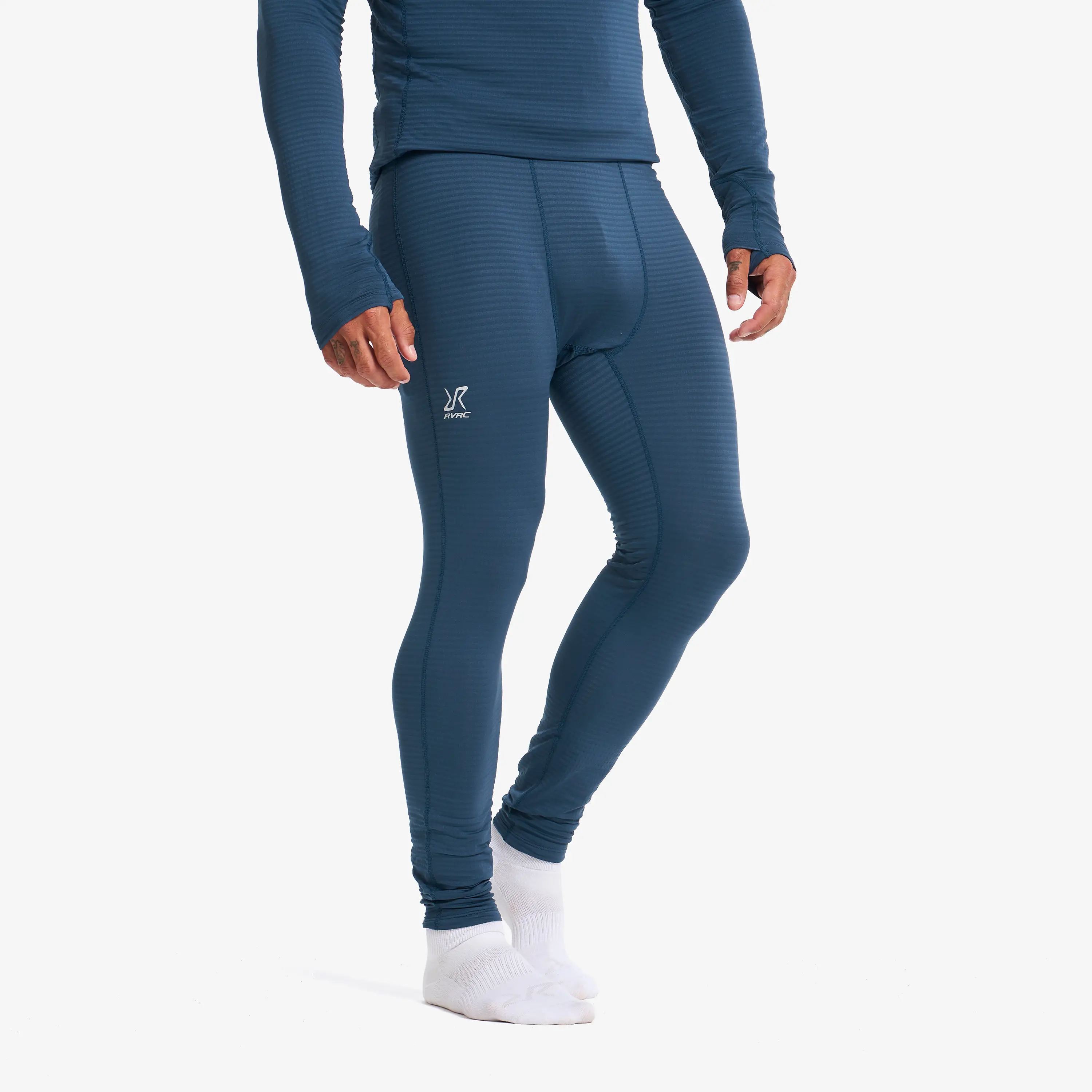 Wybierz kolor Insignia Blue.
